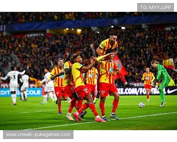 朗斯主场迎战摩纳哥,定位球战术成破局关键 朗斯主场迎战摩纳哥,定位球战术成破局关键